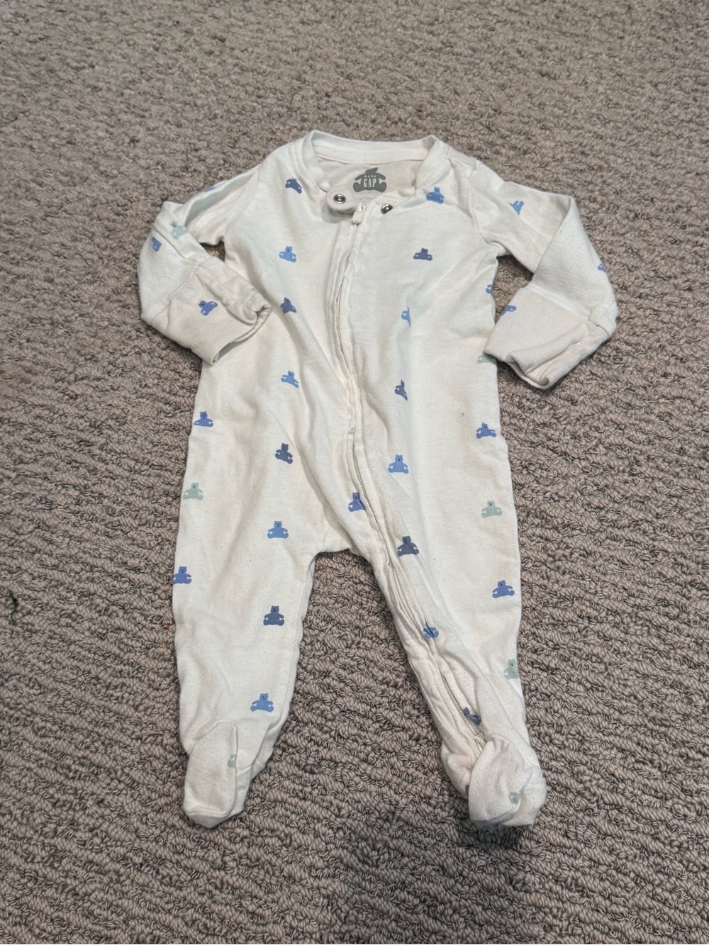 Baby Gap First Favorites Organic Cotton Footed Sleeper – 0-3 Months